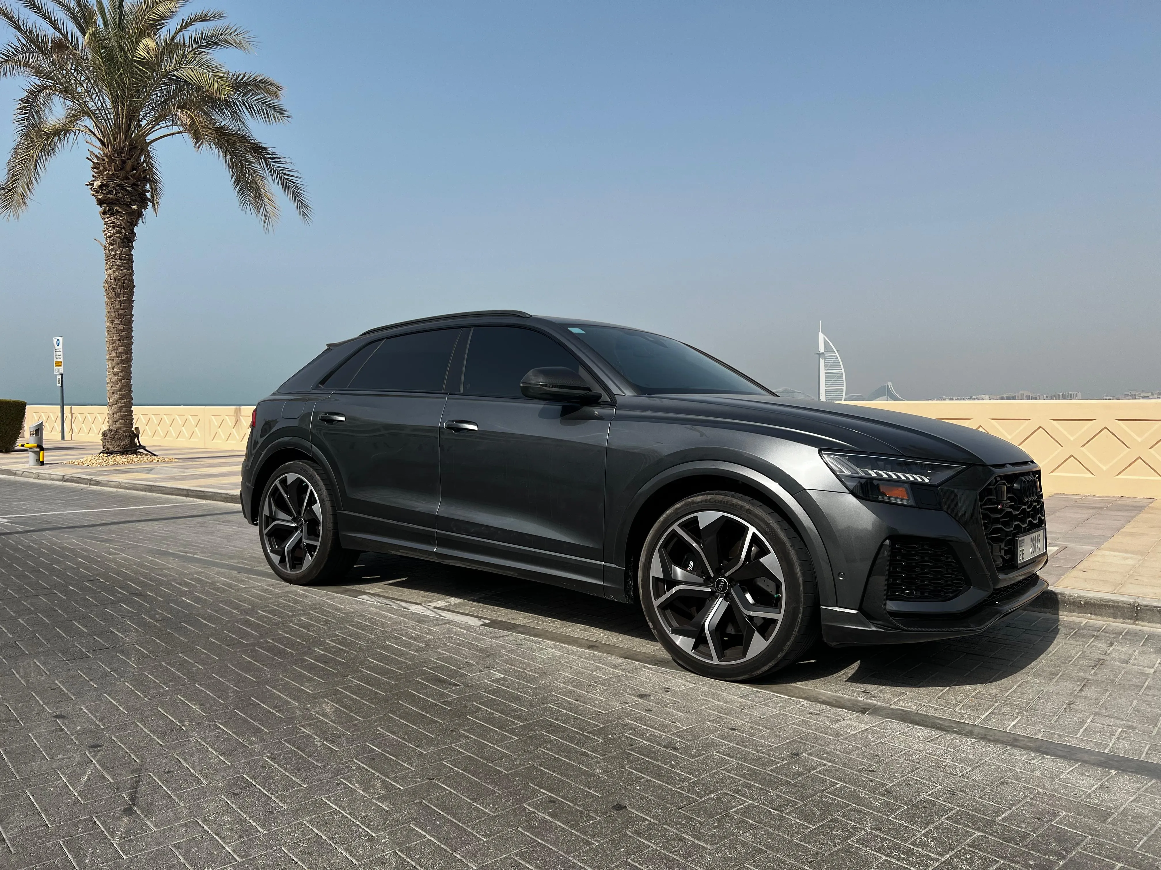 Audi RSQ8