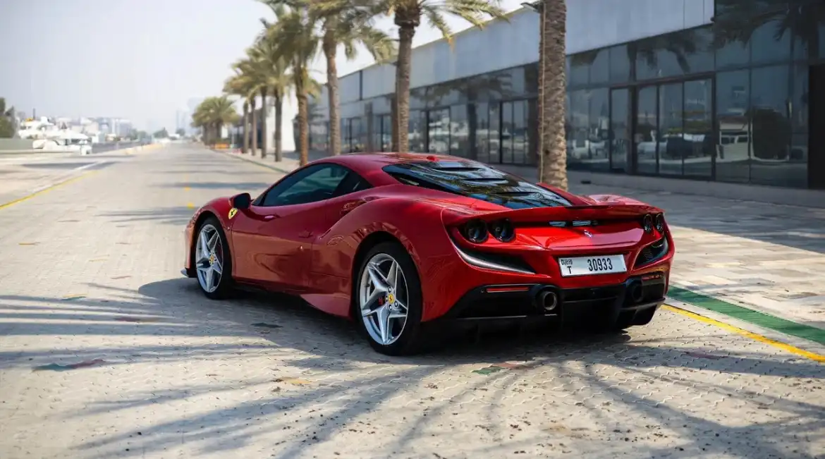 فيراري F8