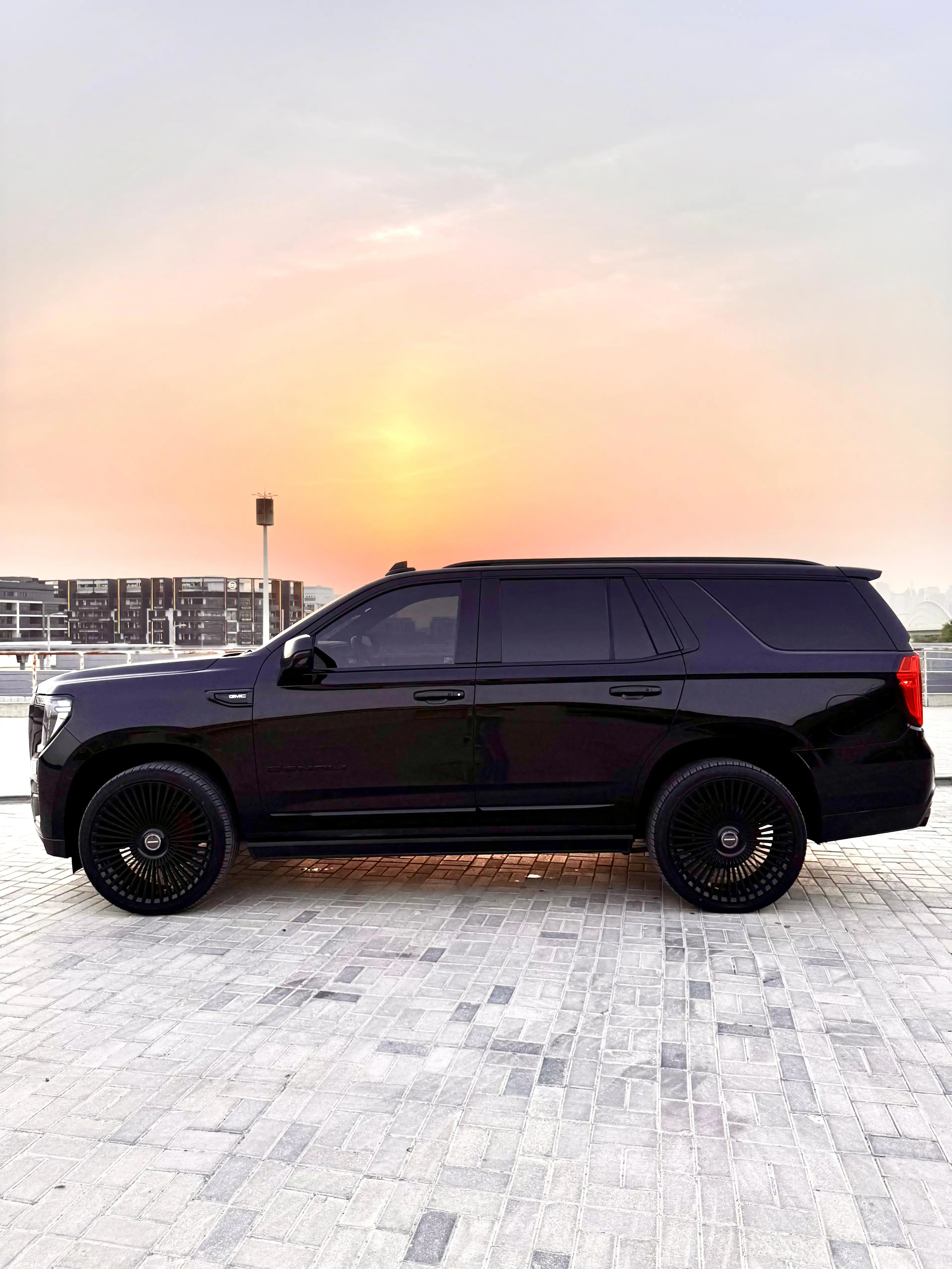 GMC Yukon Denali Black Edition