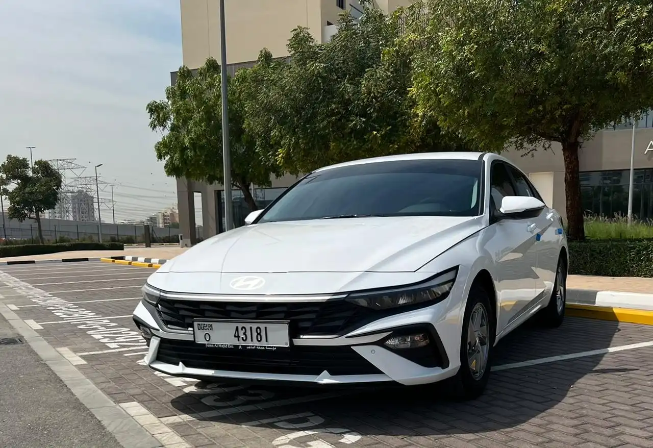 هيونداي إلنترا