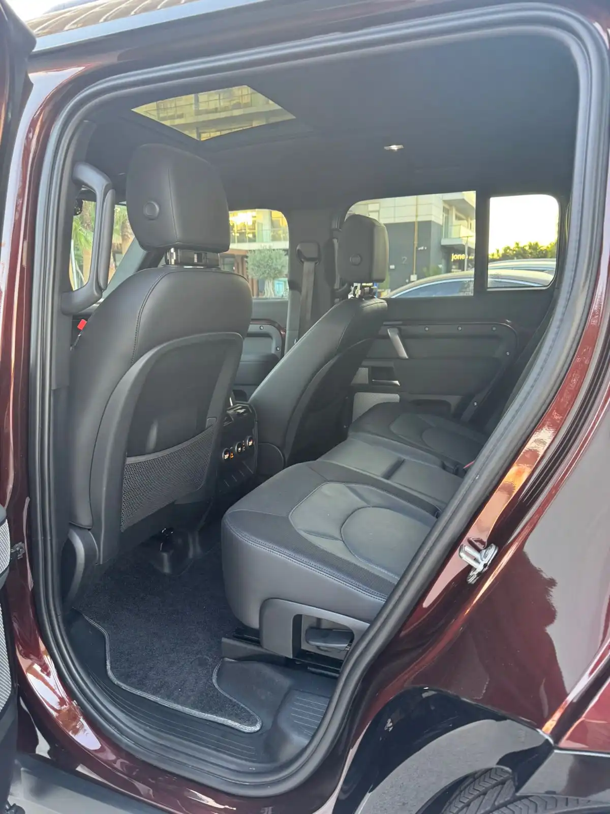 LAND ROVER DEFENDER P130 X DYNAMIC