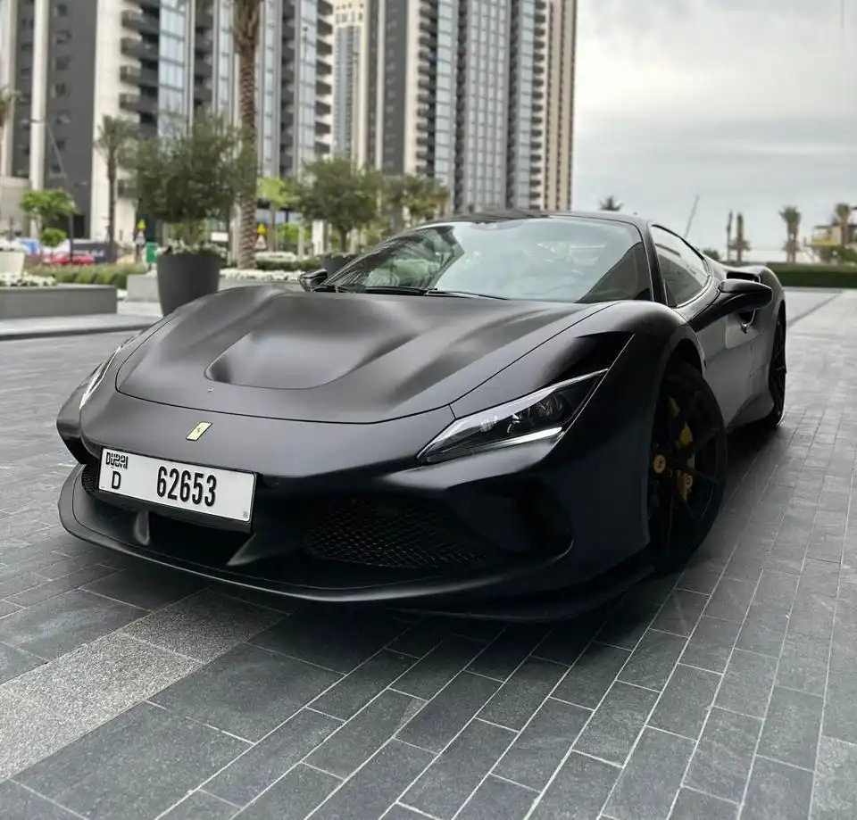 فيراري F8
