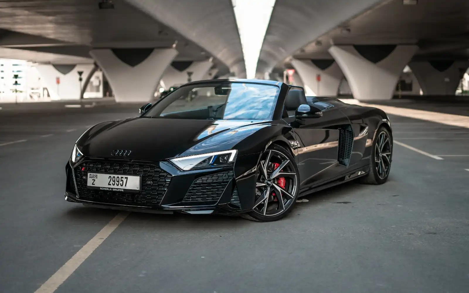استئجار أودي R8 V10 سبايدر