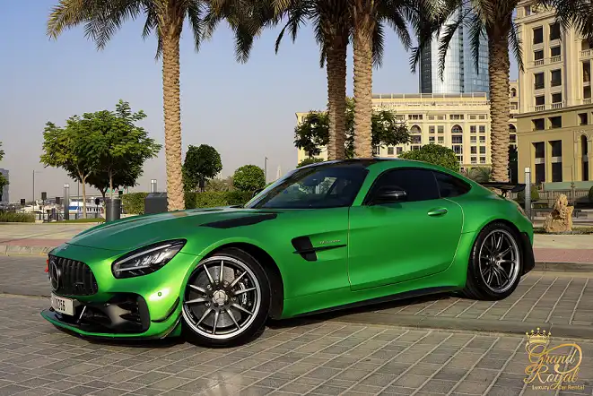 Мерседес AMG GTR Про