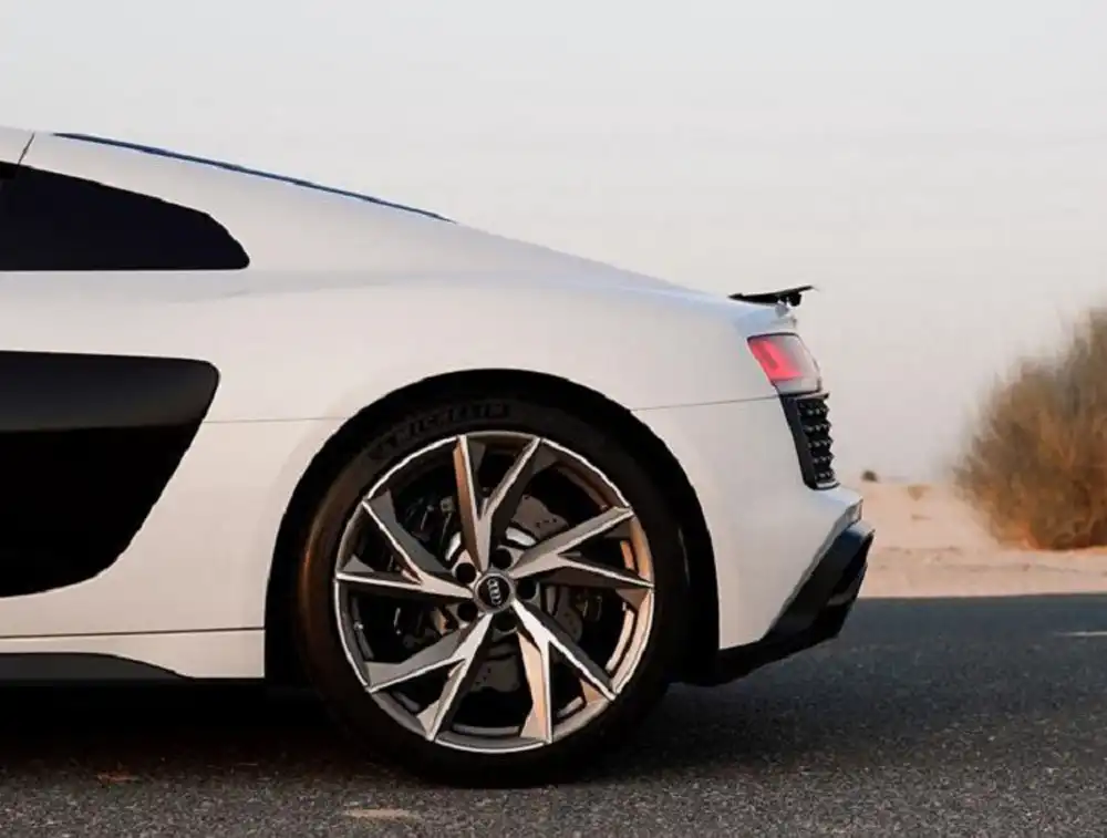 Ауди R8