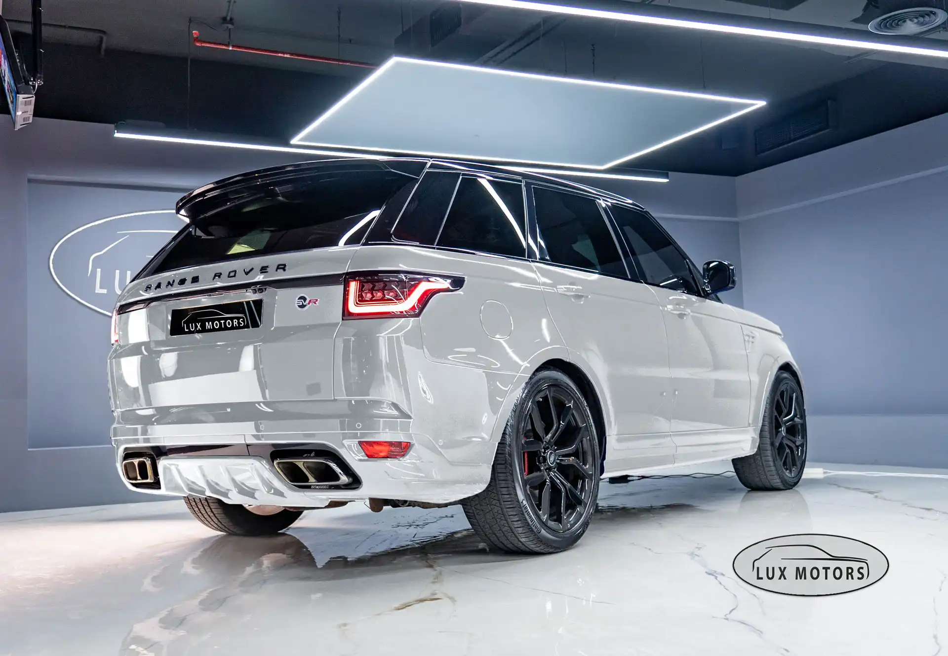 رينج روفر SVR