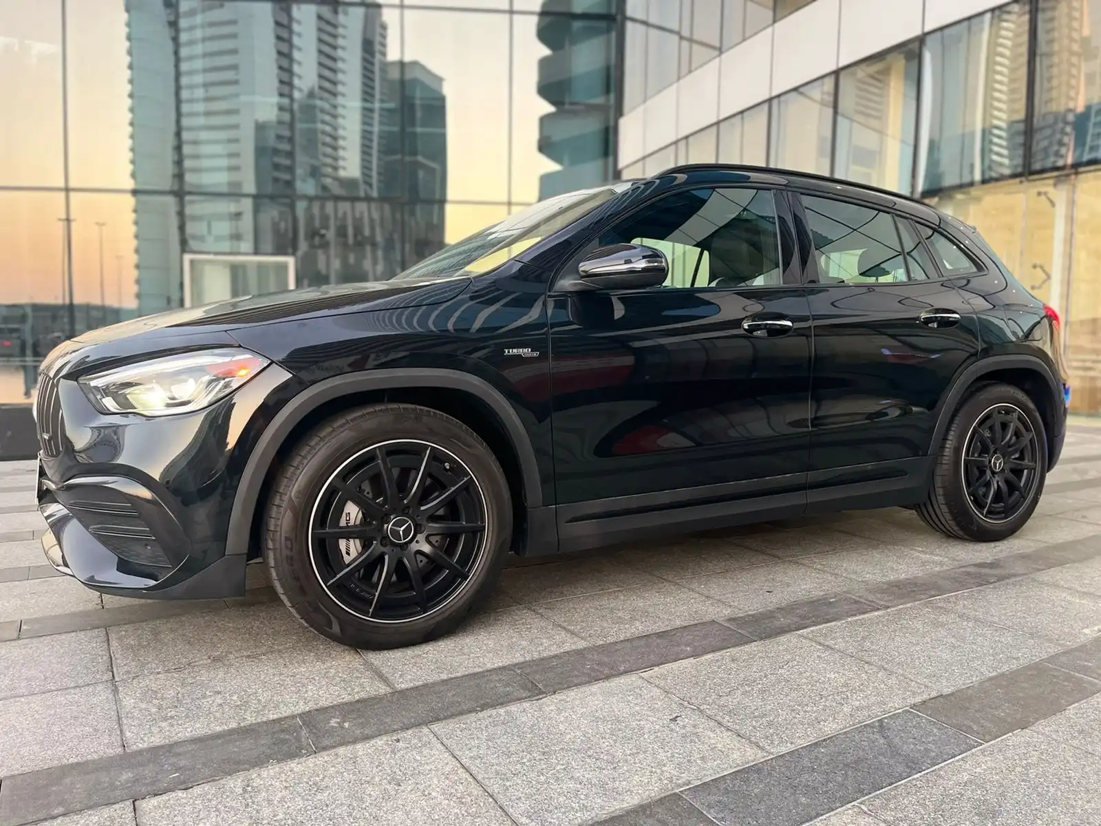 مرسيدس بنز AMG GLA35