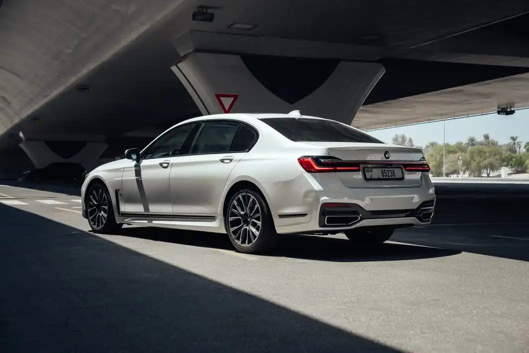 بي إم دبليو 730Li