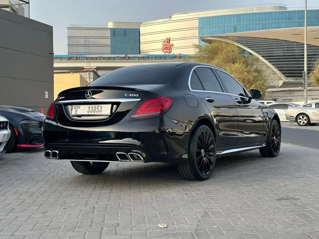 Мерседес Бенц C300 2021