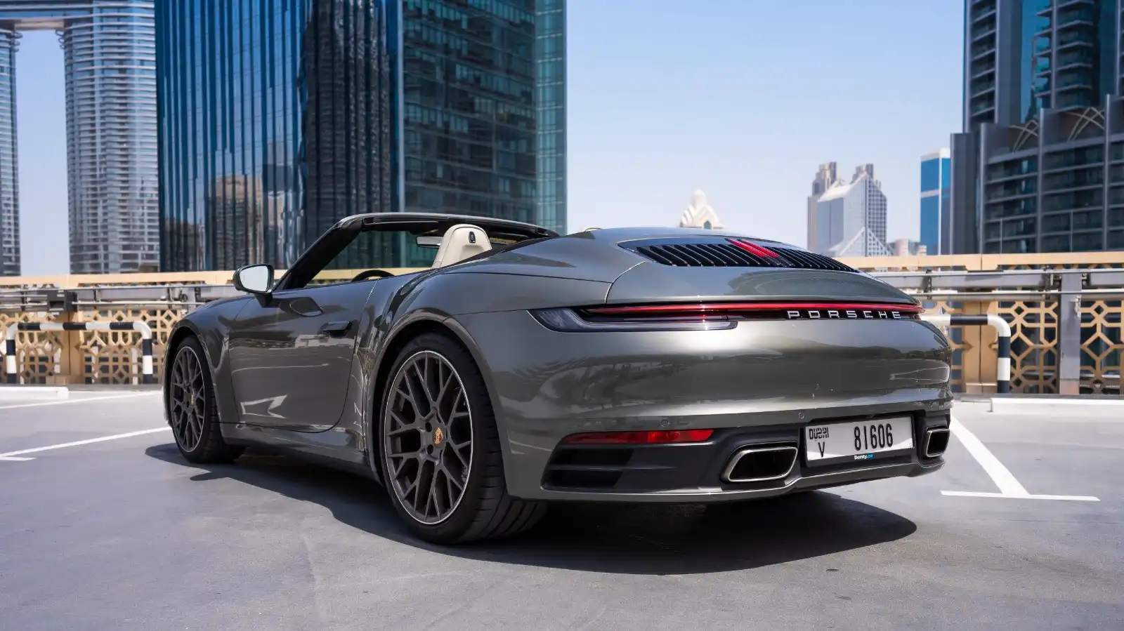 بورش 911 كاريرا كابريو