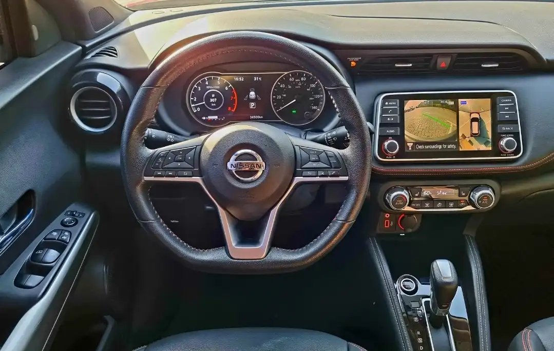 Nissan Kicks SR