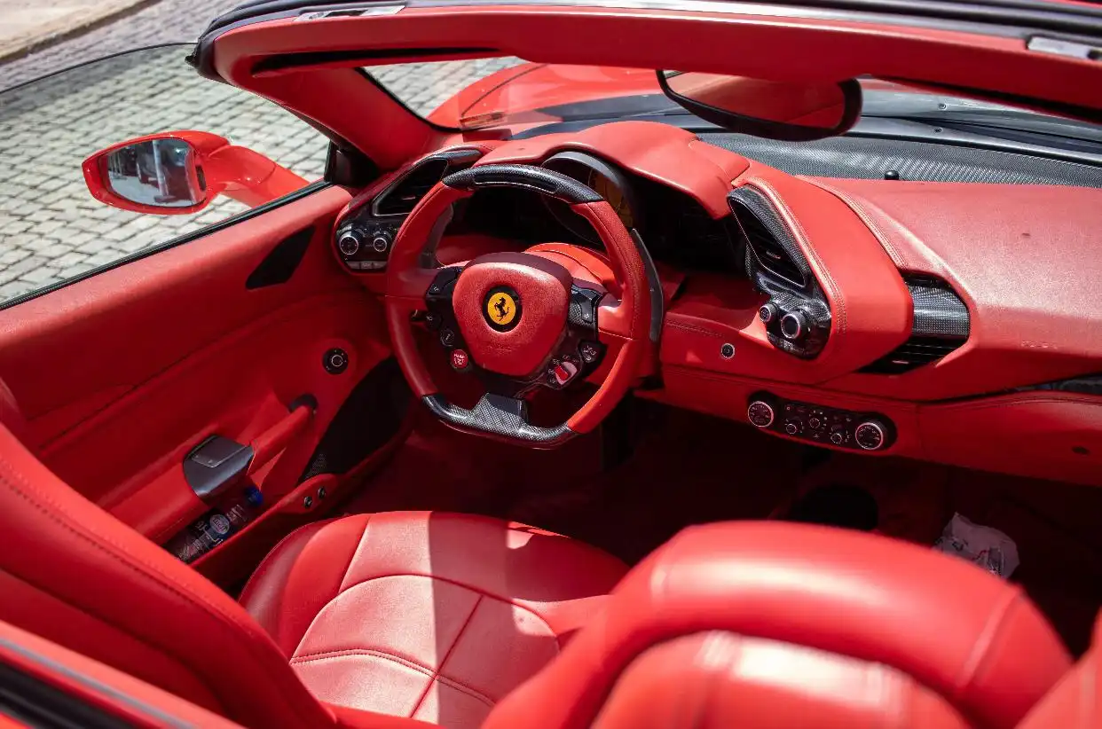 فيراري 488 سبايدر