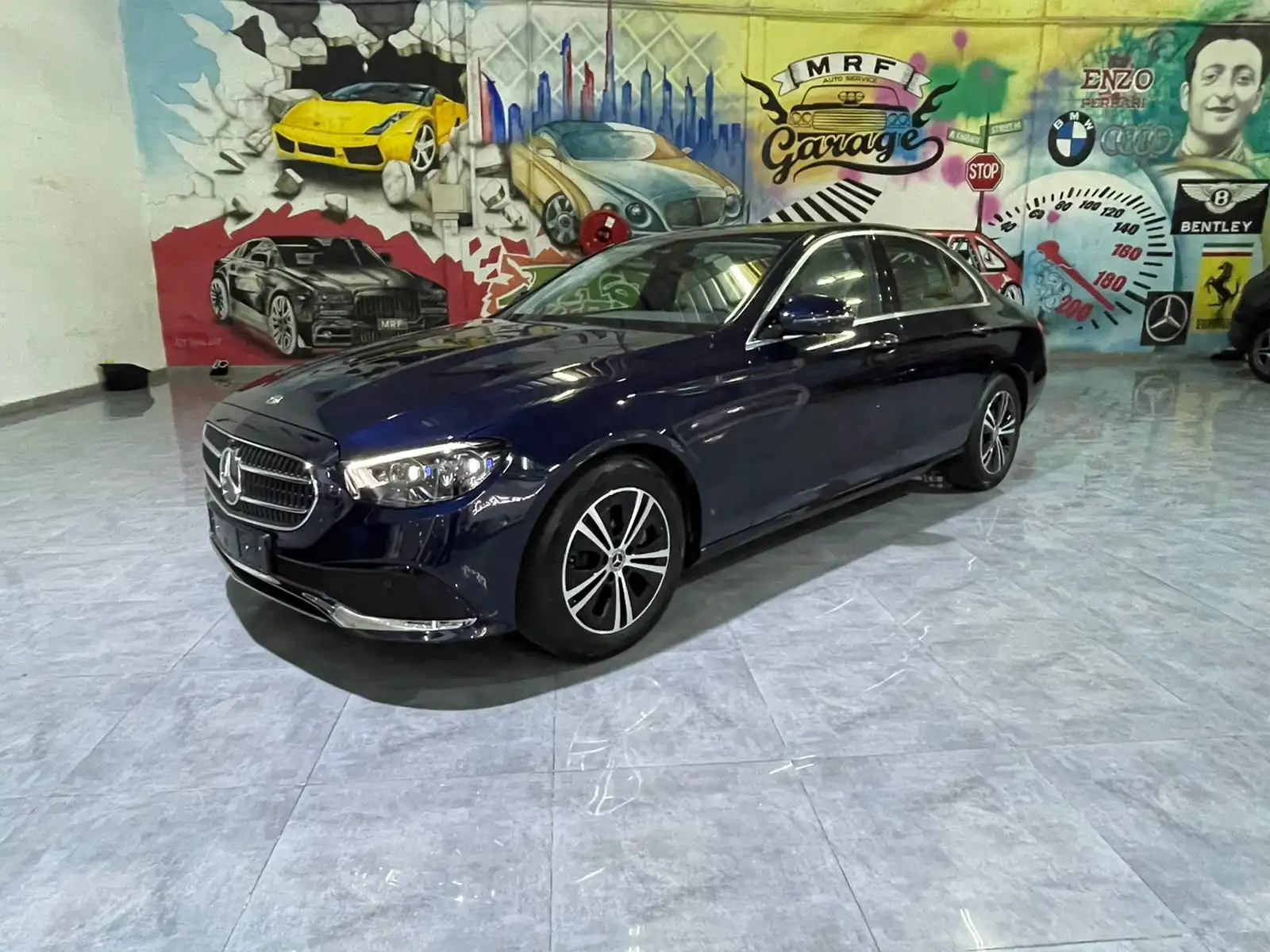 Mercedes E300