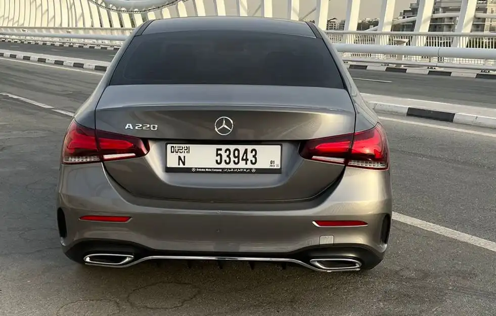 مرسيدس A220