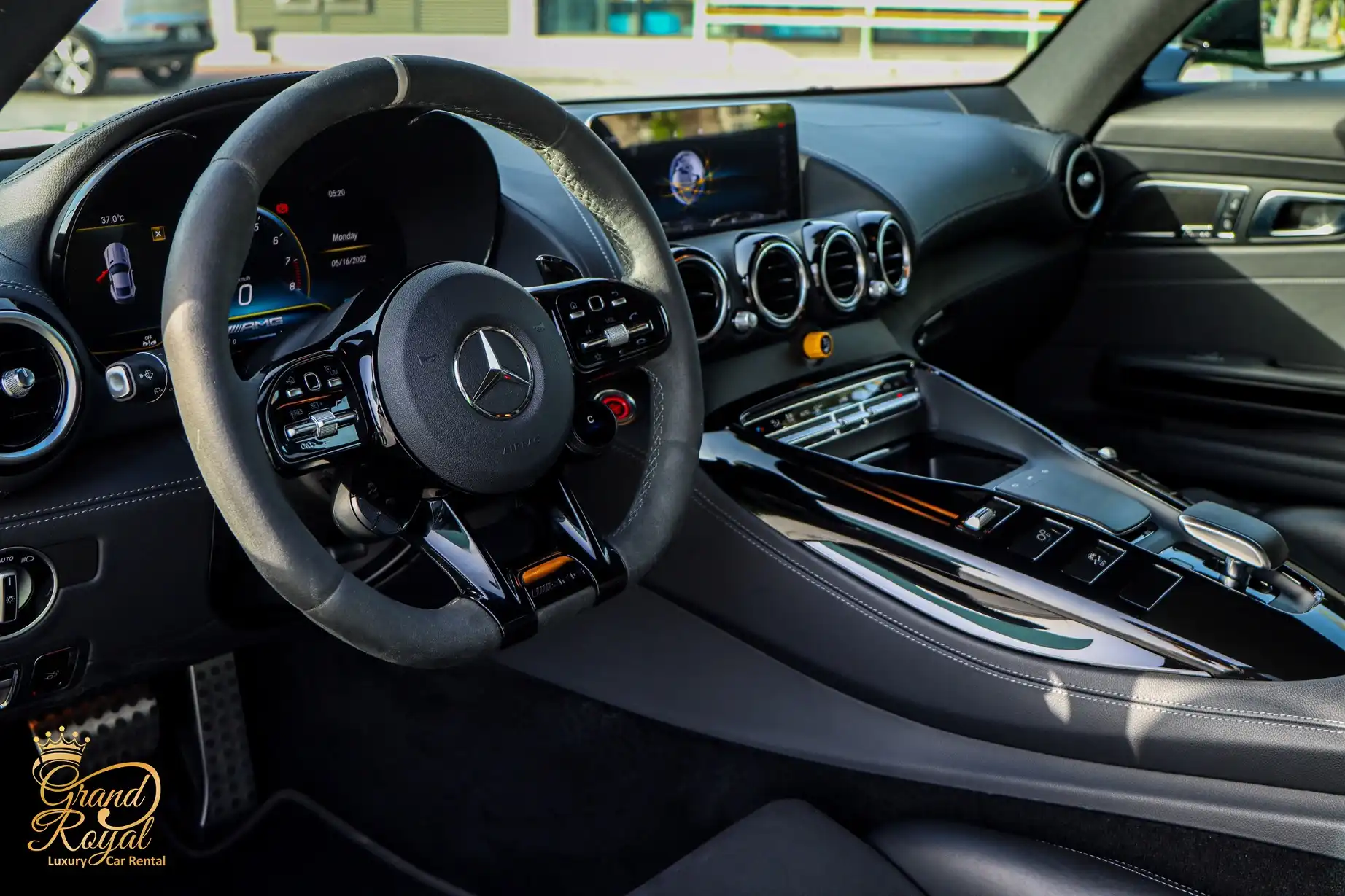 Мерседес AMG GTR Про