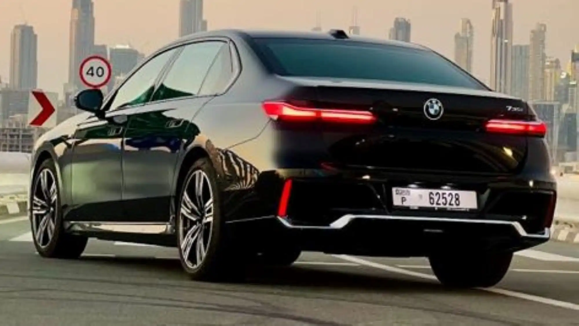 بي إم دبليو 735i