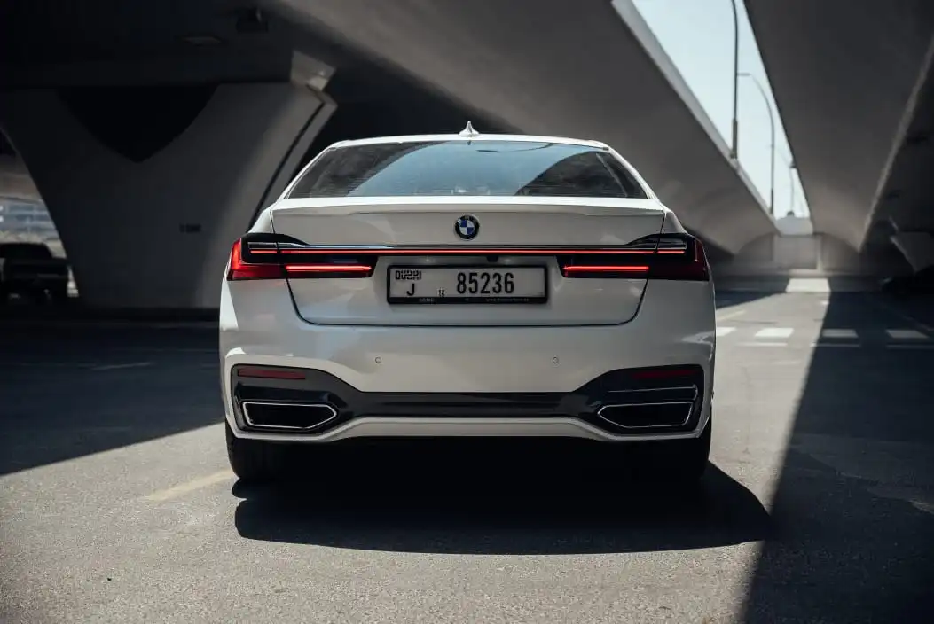 بي إم دبليو 730Li