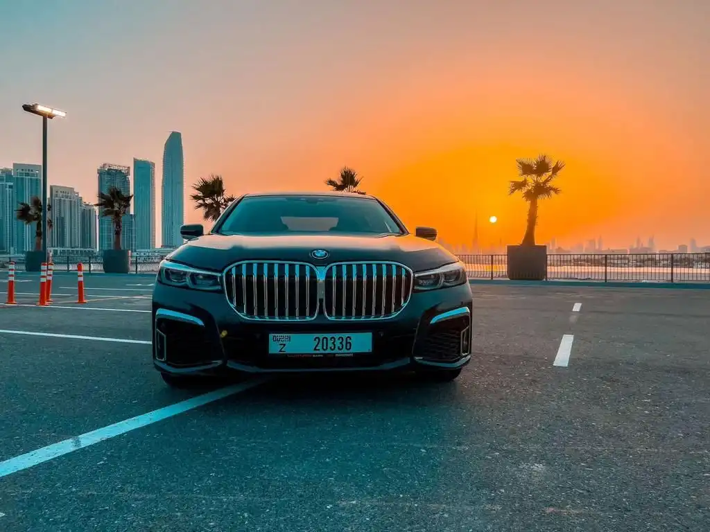 BMW 740i