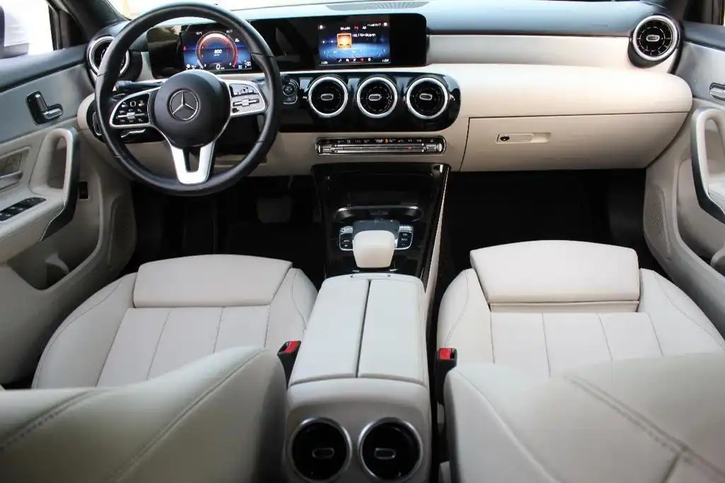 Mercedes A220
