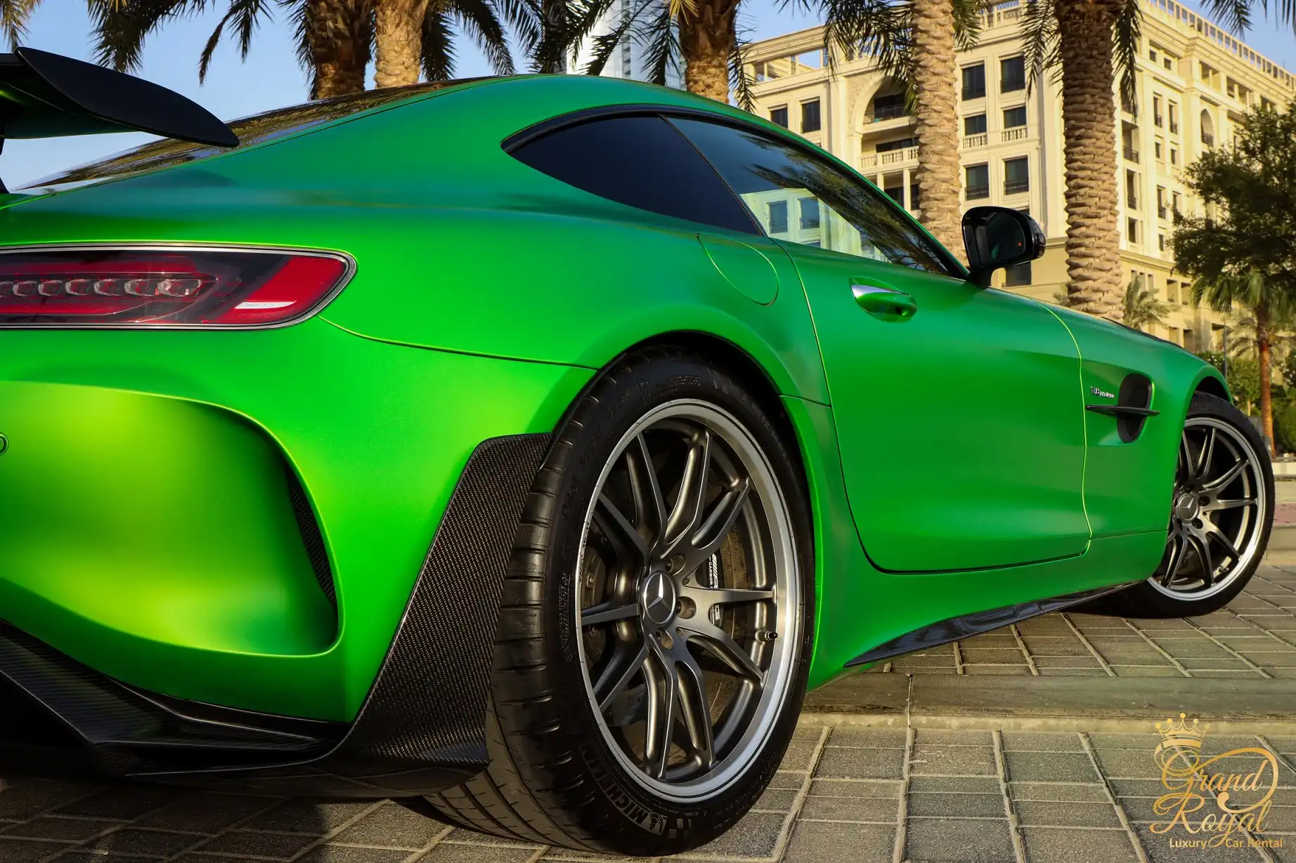 Мерседес AMG GTR Про