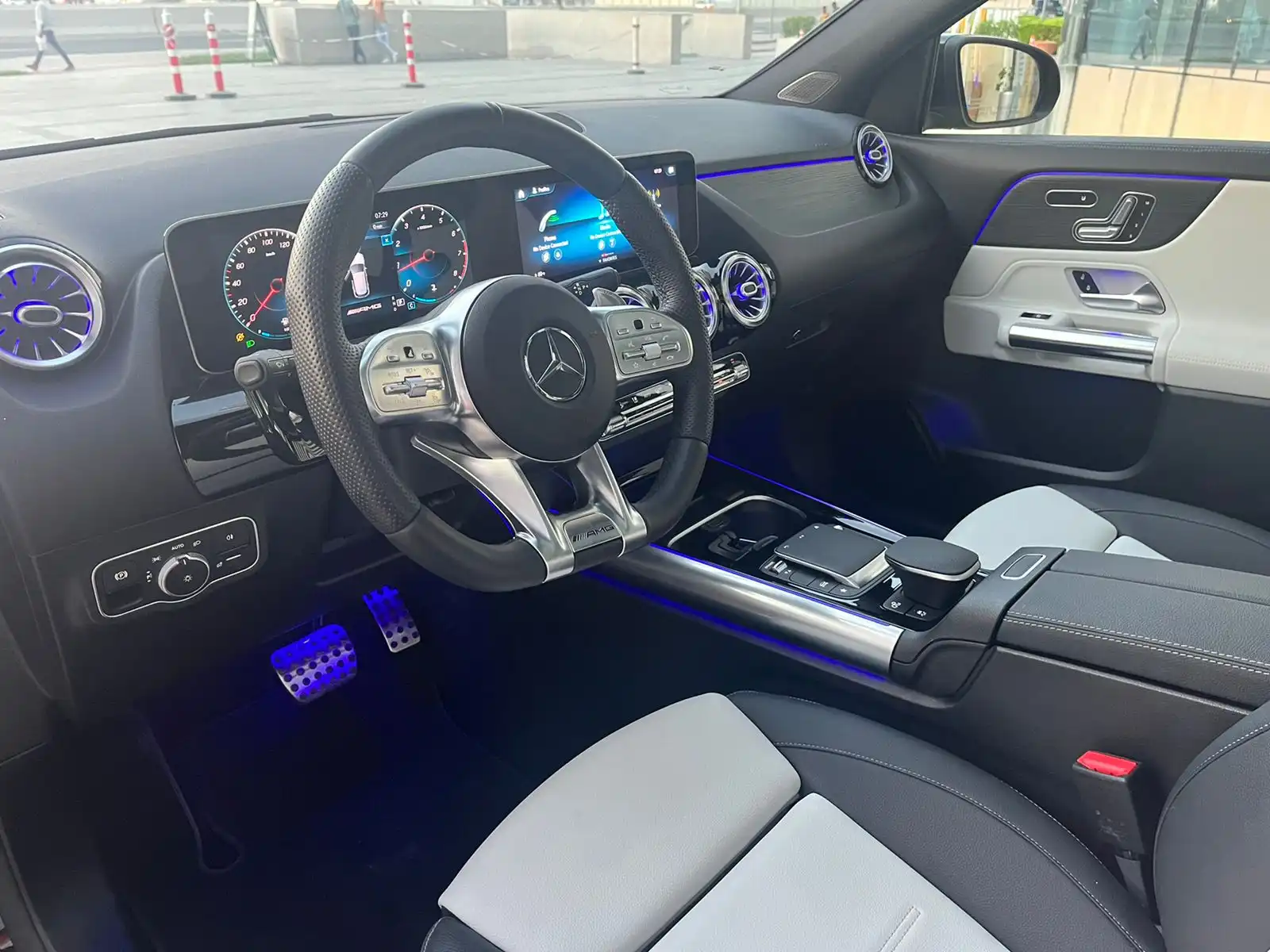 مرسيدس بنز AMG GLA35