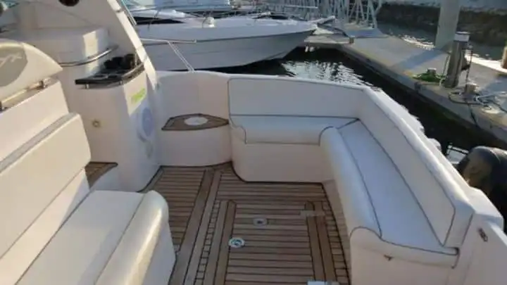 36 ft Mini Yacht Rental