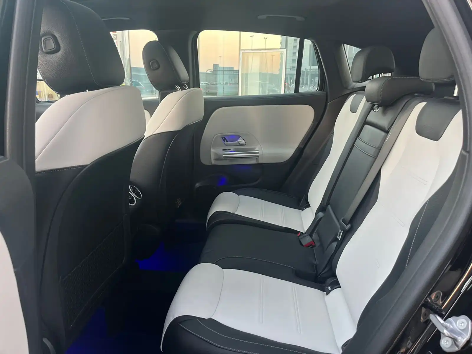 مرسيدس بنز AMG GLA35