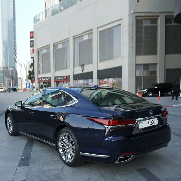 لكزس LS 500