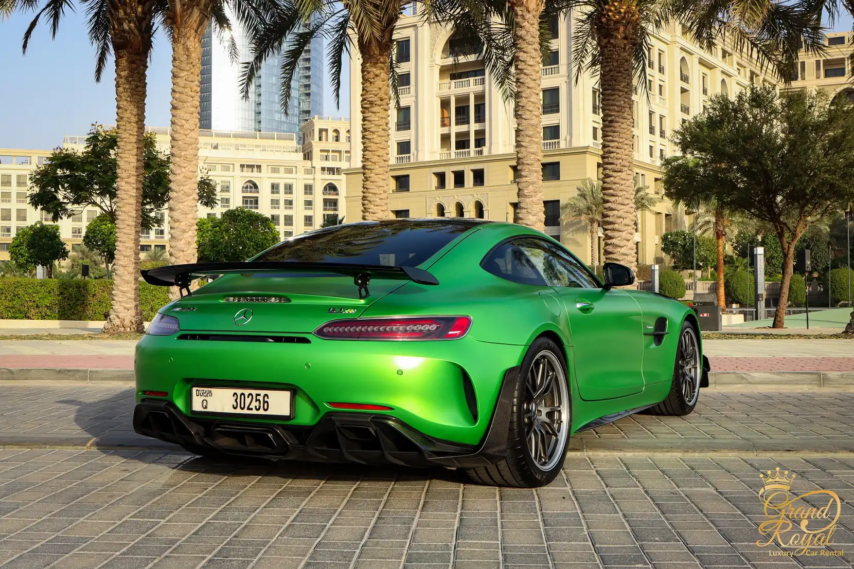 Мерседес AMG GTR Про