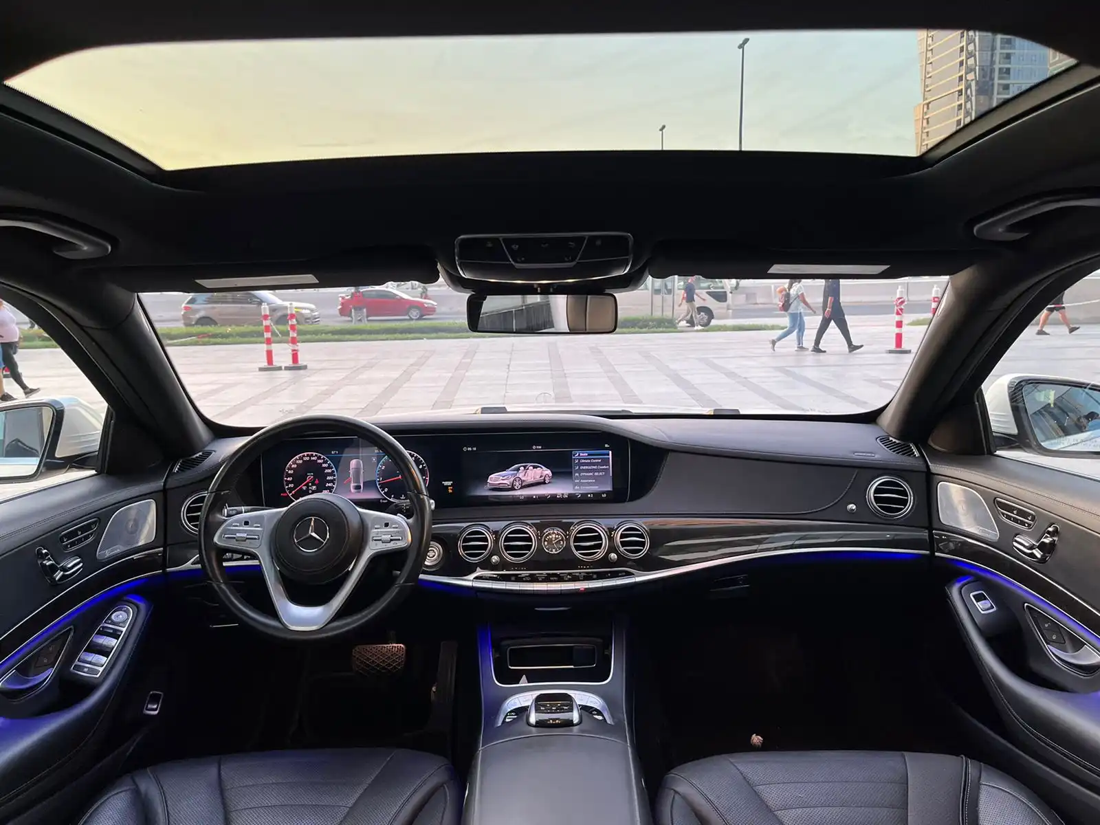 Mercedes Benz S560