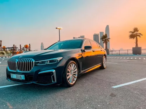 BMW 740i